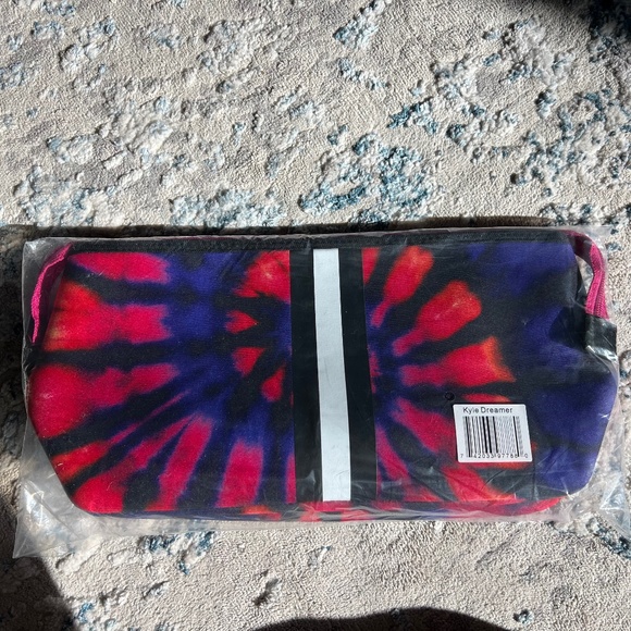 NWT Haute Shore Kyle Dreamer zippered case/cosmetic bag, tie dye - Picture 2 of 3